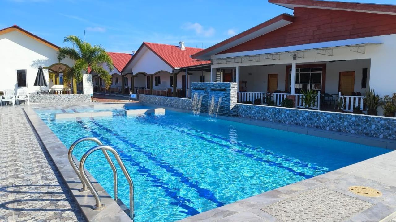 The Nutshell Chalet Langkawi Pantai Cenang  Bagian luar foto